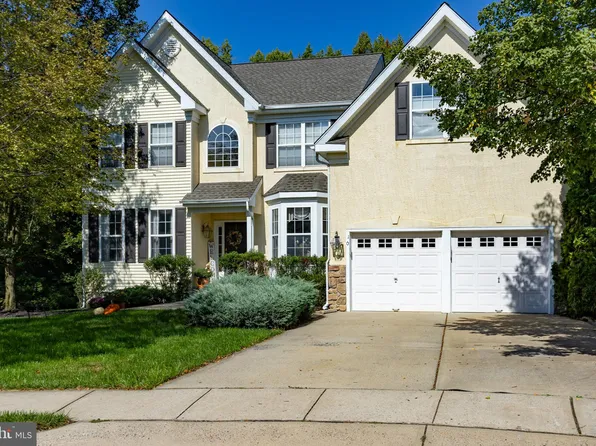 10 Oakbourne Ct, Bordentown, NJ 08505