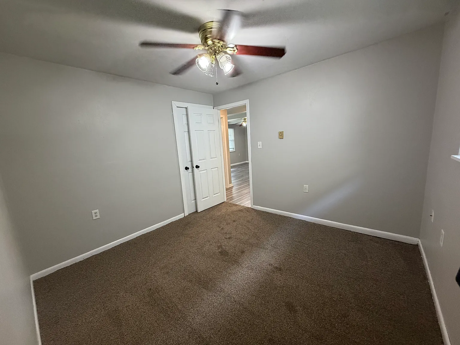 2 bed, $995 — Photo 4