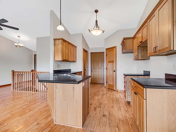 2nd image of 811 Jack Pine Ct