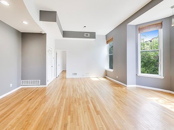 5th image of 223 W Wisconsin St APT 2D