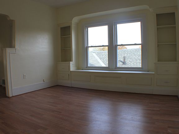 4th image of 12607 Cooley Ave