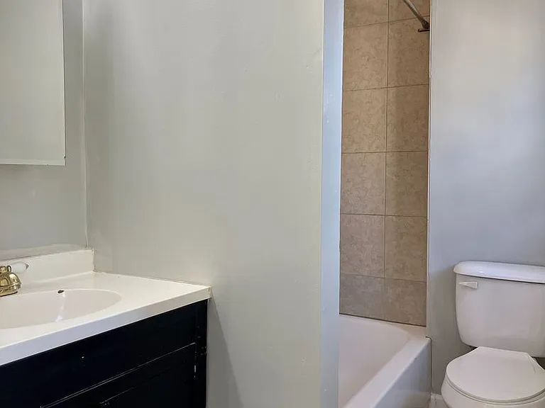973 Geranium Ave E — Photo 5