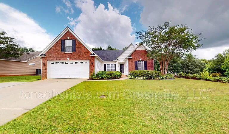 210 Grimes Dr — Photo 1