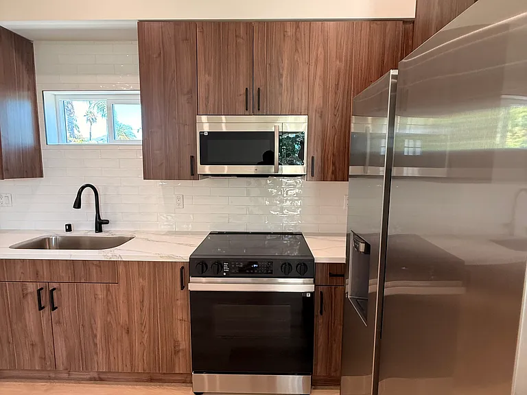 1160 Erica St #2 — Photo 9