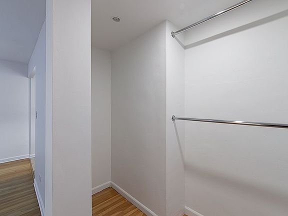 4th image of 60 9th Ave Unit 431