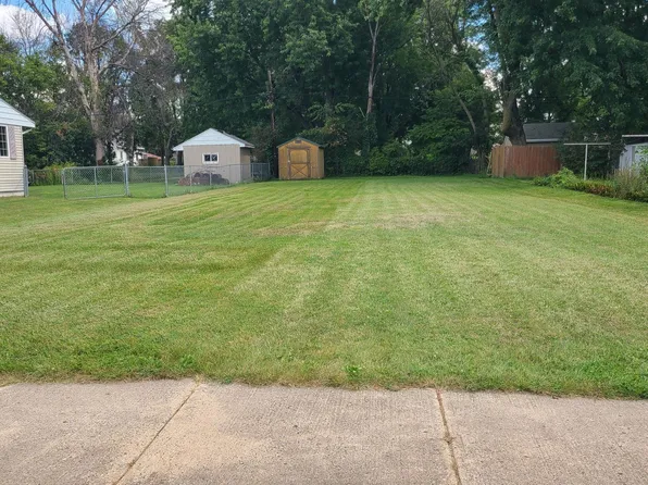 403 12th St SE, Austin, MN 55912