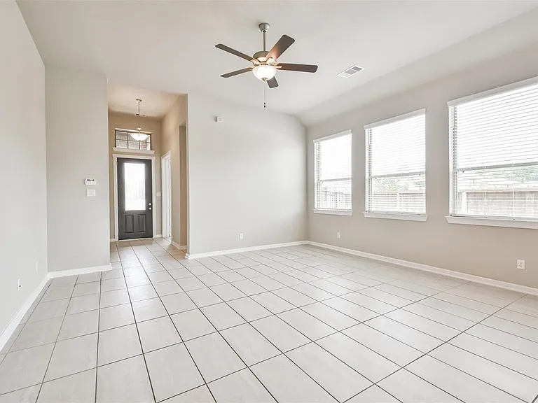 27025 Sofia Forest Dr — Photo 25