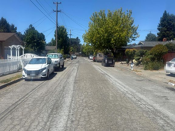 5th image of 4941 Charmian Dr