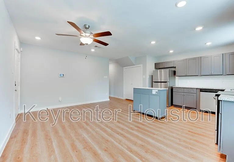 8635 Sunderland Rd #A — Photo 10