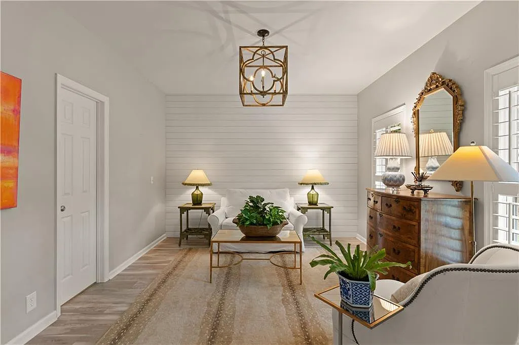4 bed, 3.0 bath, 2192 sqft, $3,500 — Photo 4