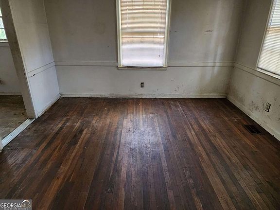 5th image of 1928 Beecher Rd SW