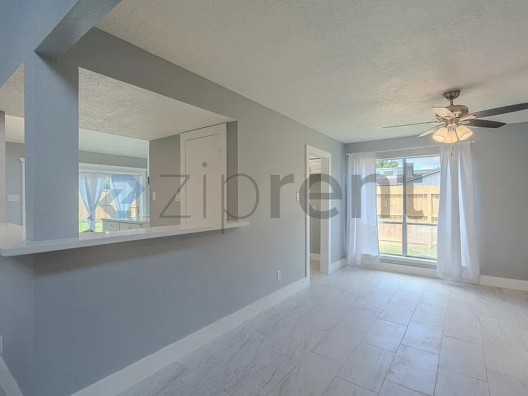 16402 Mill Point Dr — Photo 8