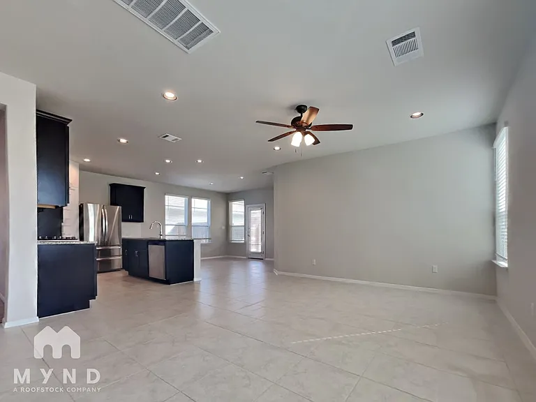 160 Heather Glen Way — Photo 5