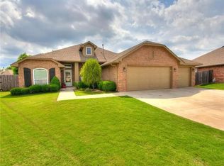 1904 Pelham Cir, Norman, OK 73071