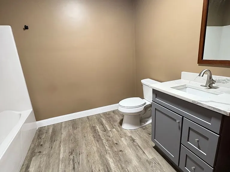 70 Webster St #204 — Photo 4