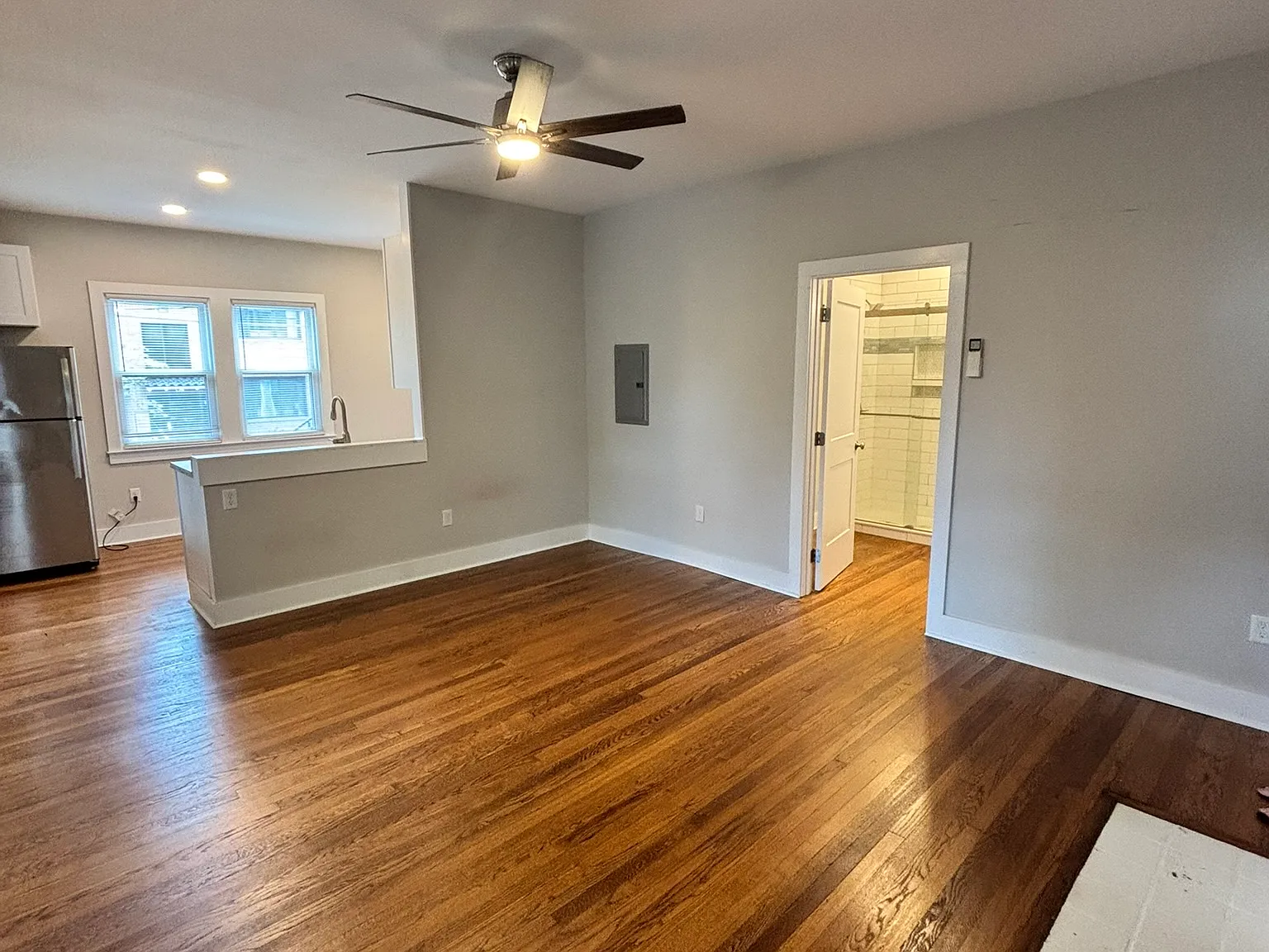 Studio, 500 sqft, $1,450 — Photo 3