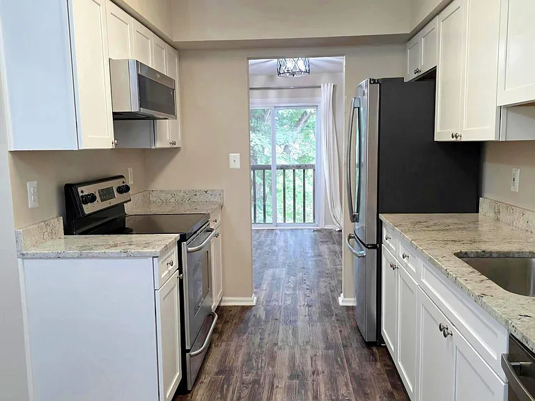 17325 Sandy Knoll Dr — Photo 6