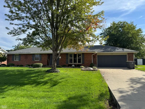 1515 Lady Marian Dr, Seymour, IN 47274