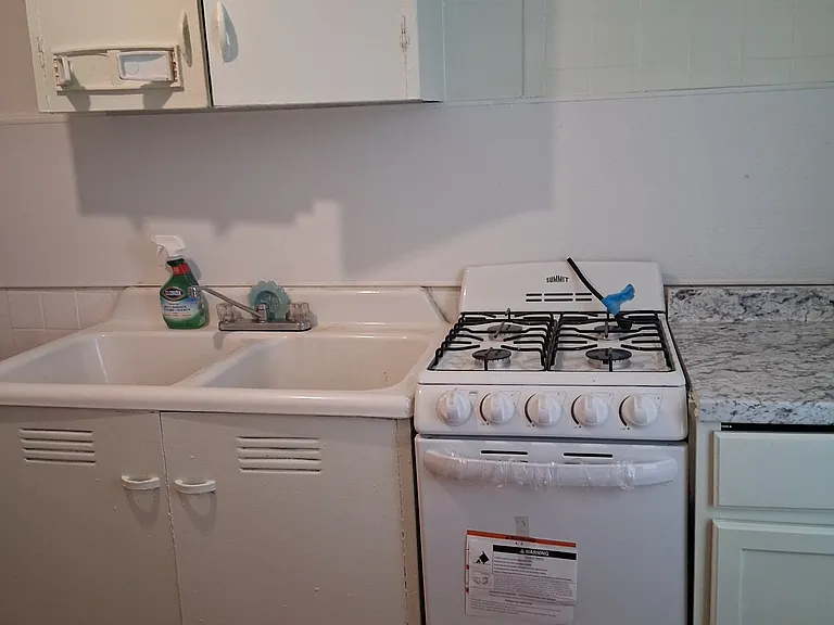 3524 Kensington Ave #3 — Photo 1