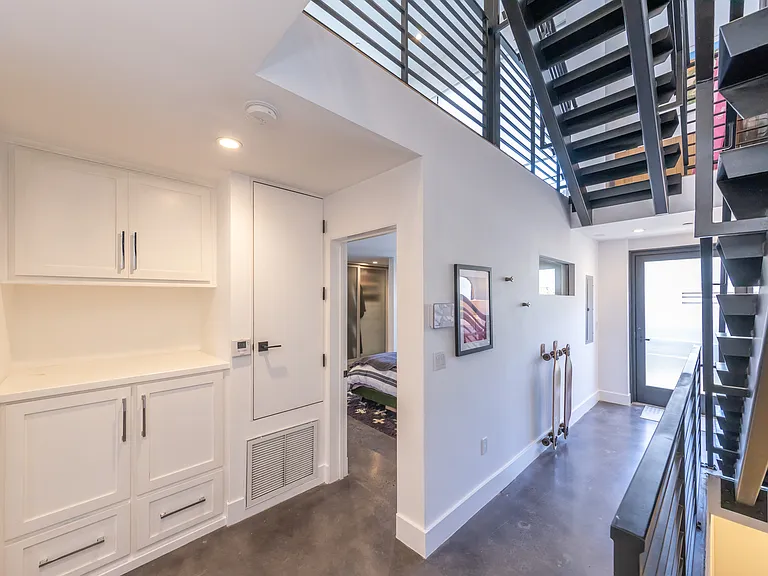 2506 S Wilson Ave — Photo 52