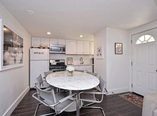 1308 W 39th 1/2 St #B, Austin, TX 78756