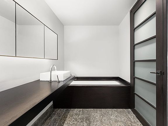 4th image of 20 Pine St APT 503