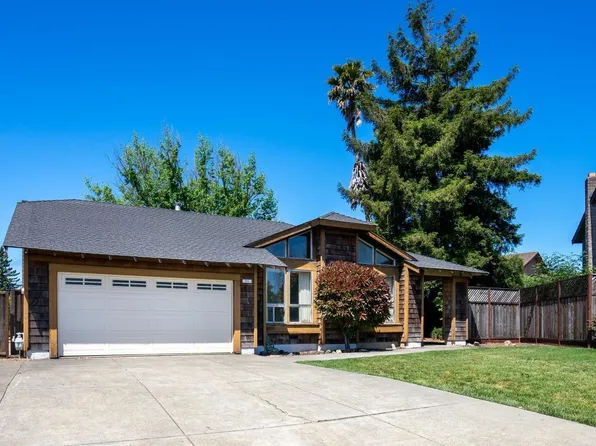 21 Pelican Court, Petaluma, CA 94954