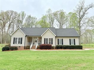 6718 Hunt Rd, Pleasant Garden, NC 27313