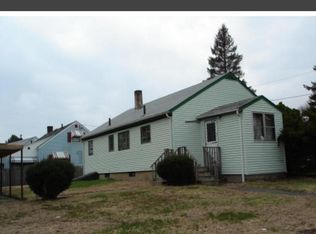 108 Sebastian St, Somerset, MA 02726