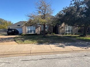 701 Royal Adelade Dr, College Station, TX 77845