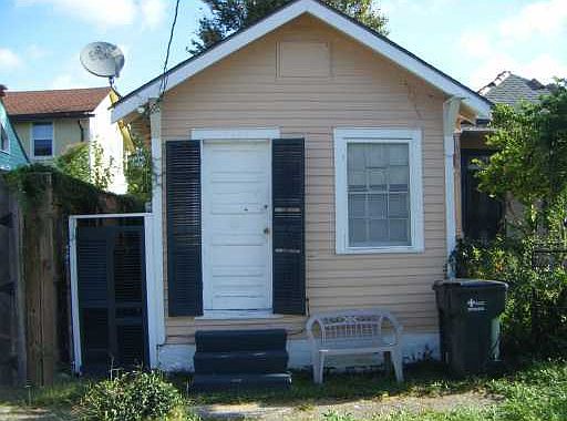 1st image of 7437 Pitt St