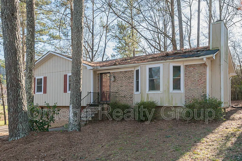 Building Photo - 2504 Beechwood Trl