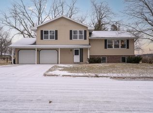 405 3rd St NE, Hayfield, MN 55940
