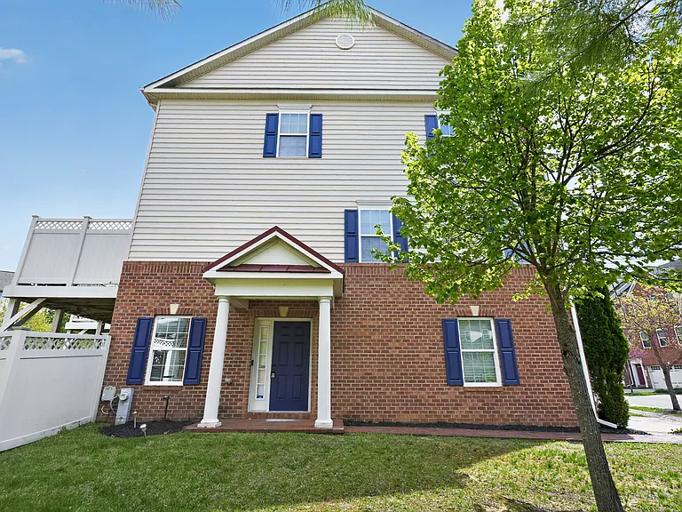 15224 N Berwick Ln — Photo 3