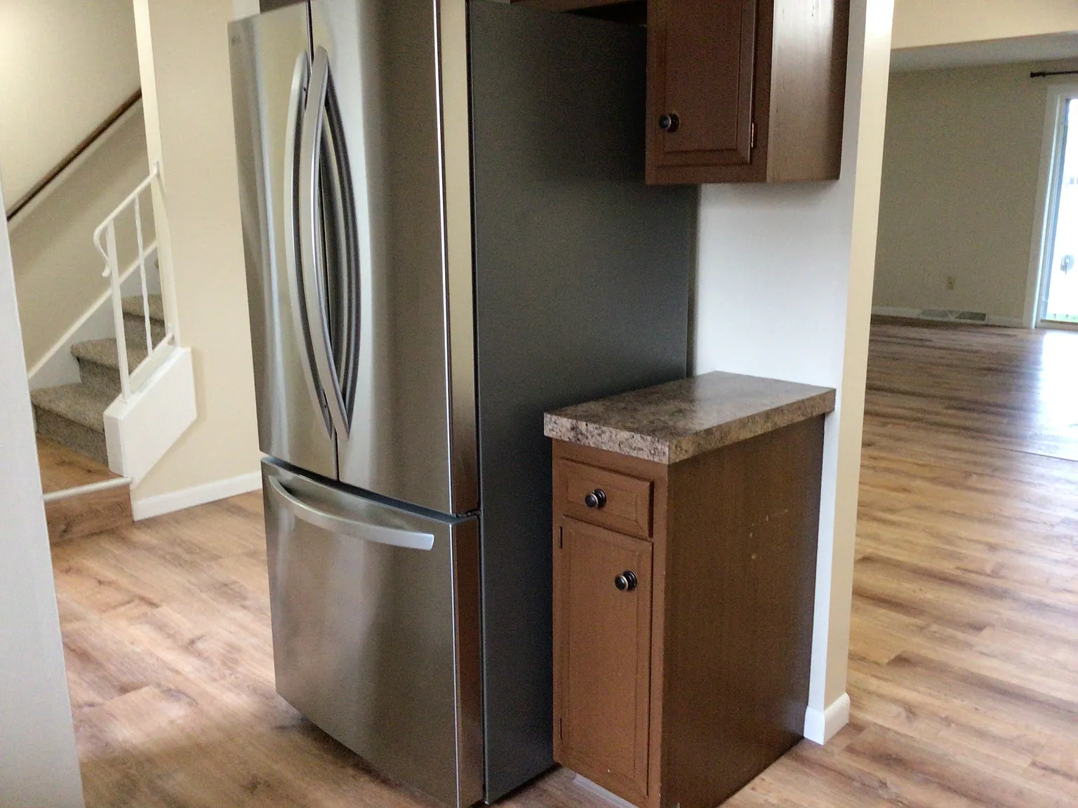 3 bed, 1.5 bath, 1300 sqft, $1,300 — Photo 4