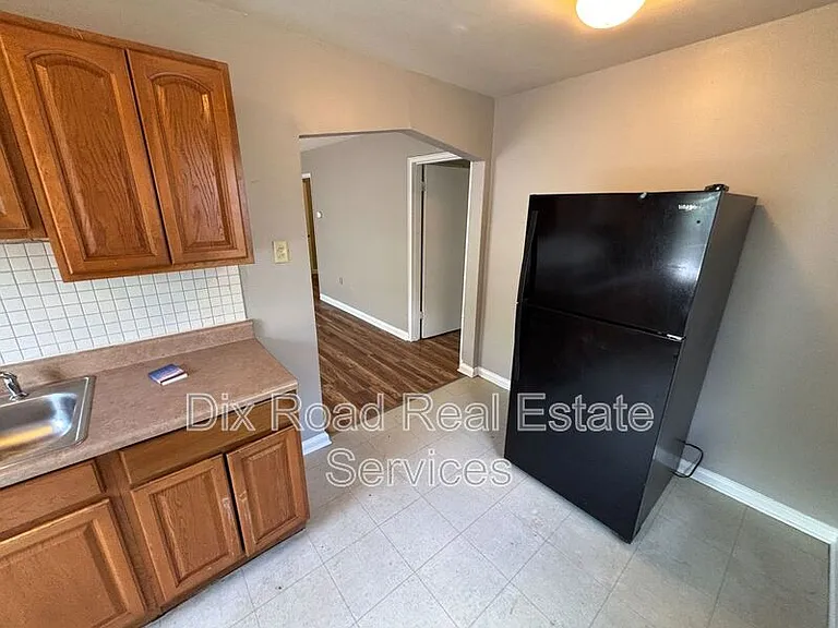 3121 Gobel Ave #3 — Photo 7