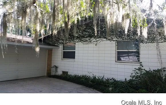 3 bed, 2.0 bath, 1640 sqft, $1,800 — Photo 2