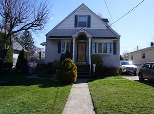 281 Willowbrook Rd, Staten Island, NY 10302