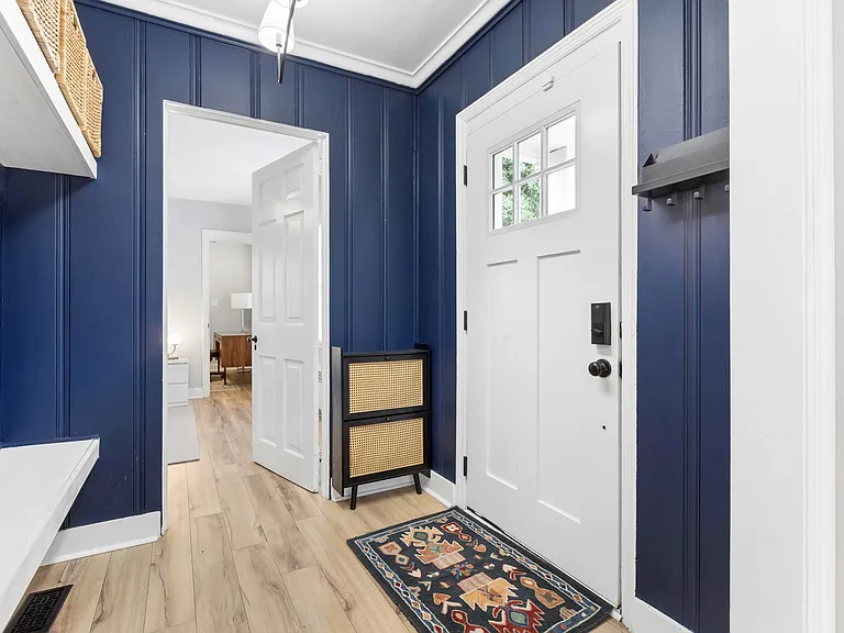 910 Baldwin Ave — Photo 4