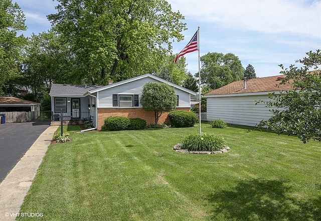 1st image of 412 W Greenfield Ave
