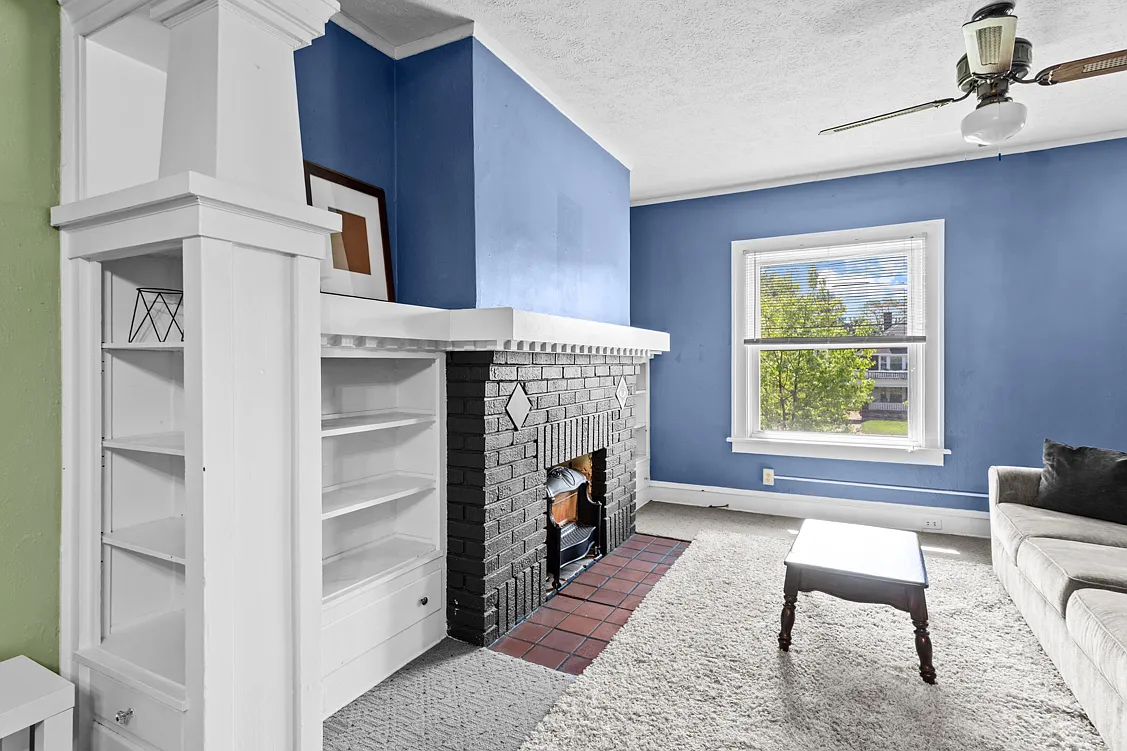Building Photo - 9414 Clifton Blvd #2