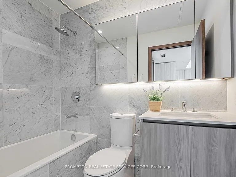 17 Bathurst St #3810 — Photo 16