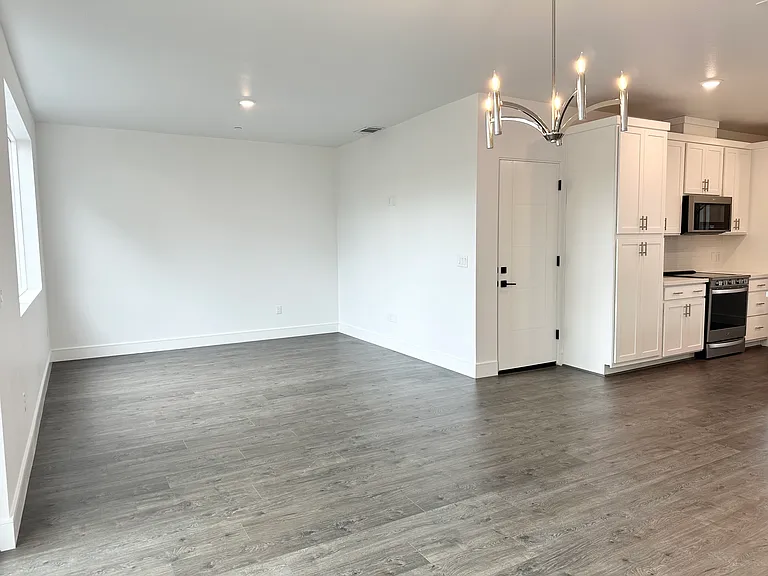1622 Tecado Dr — Photo 7