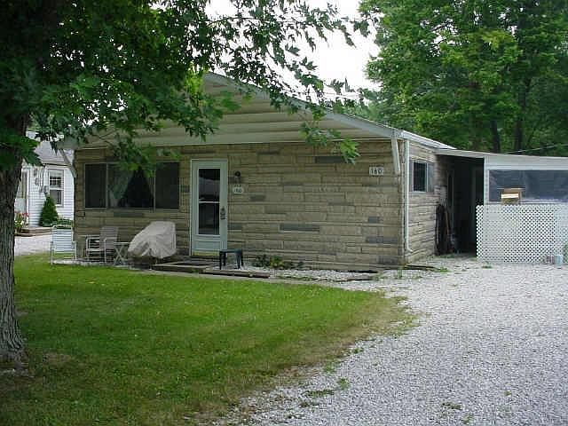 1st image of 160 N Richie Ave