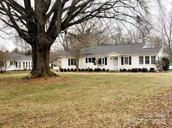 9915 Washam Potts Rd, Cornelius, NC 28031