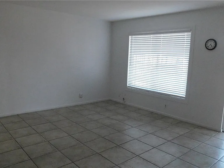 565 S Royal Crest Cir #13 — Photo 4