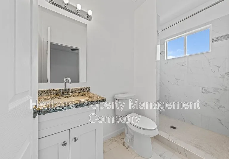 323 Gabriel #1-unit 201 — Photo 18