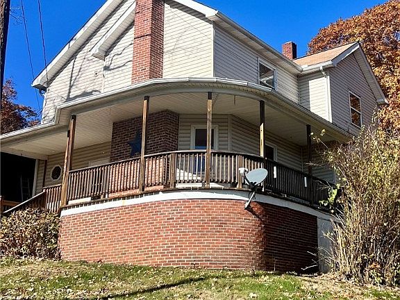 2nd image of 367 Broadway St