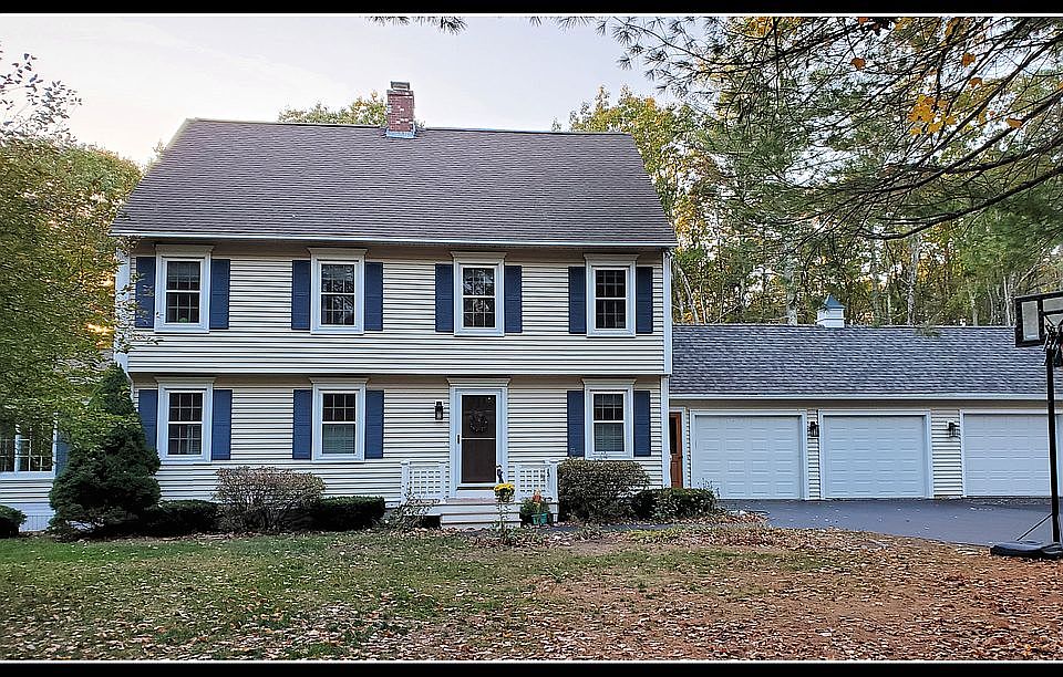 1st image of 16 Winding Brook Dr
