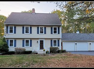 16 Winding Brook Dr, Kennebunk, ME 04043